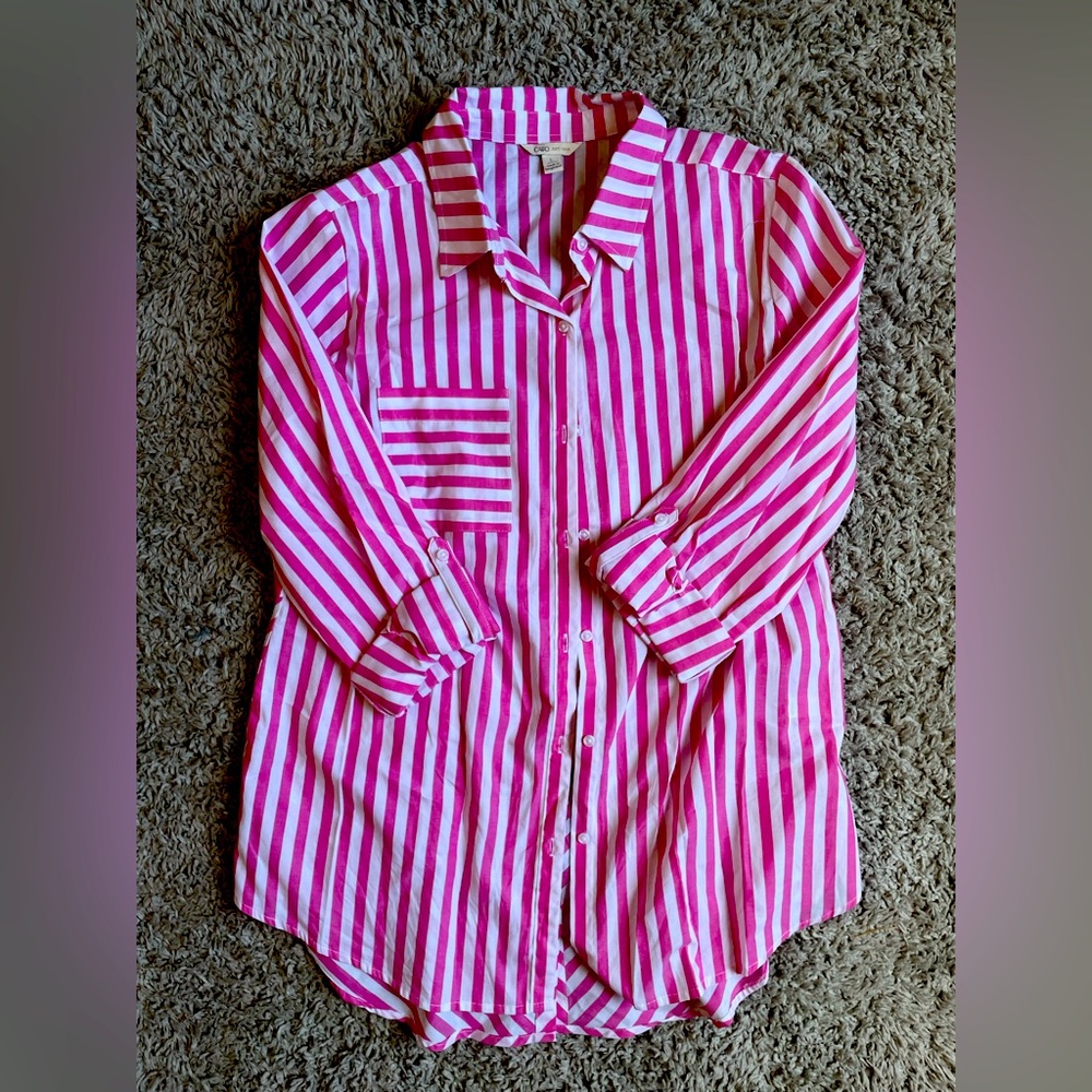 Women’s buttons up